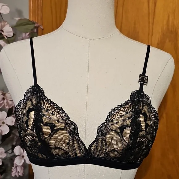 Dita Von Teese Countess Bra - Picture 1 of 8